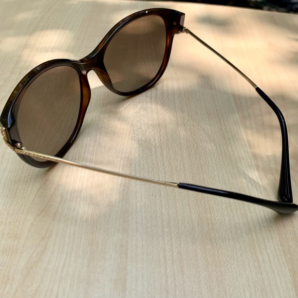 New! ⚜️VERSACE Women’s Sunglasses GORGEOUS CATEYE frames tinted lenses In case